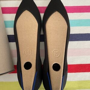 NIB Rothy’s The Point Black Size 8 Shoes